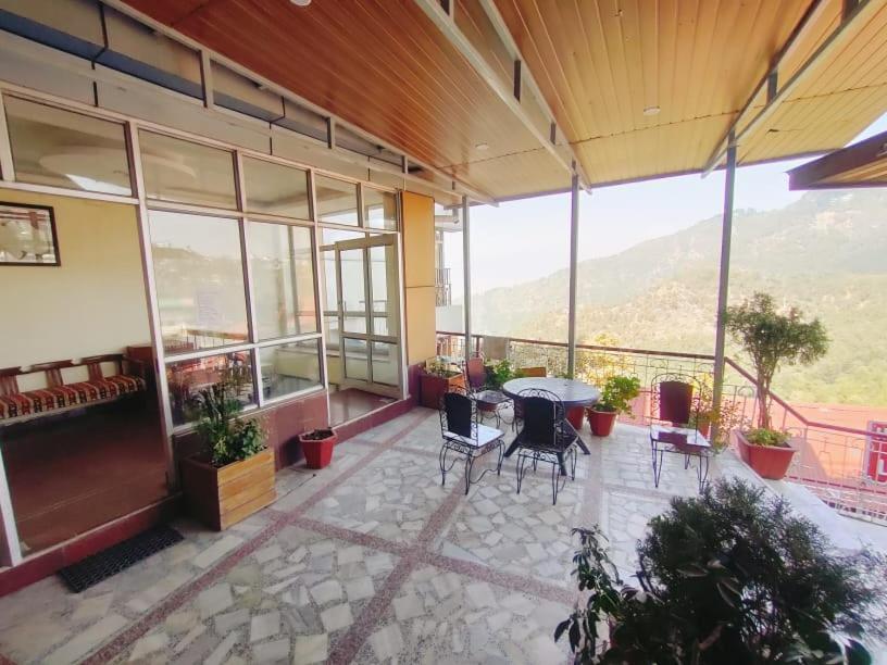 Deep Hotel Mussoorie Bagian luar foto