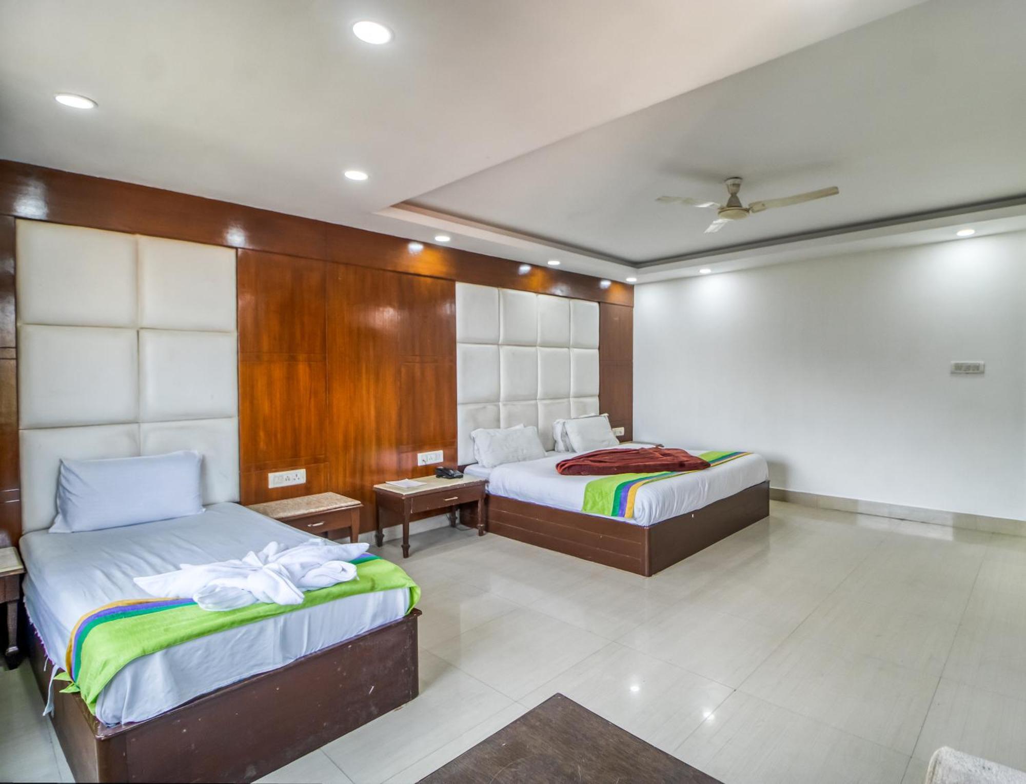 Deep Hotel Mussoorie Bagian luar foto