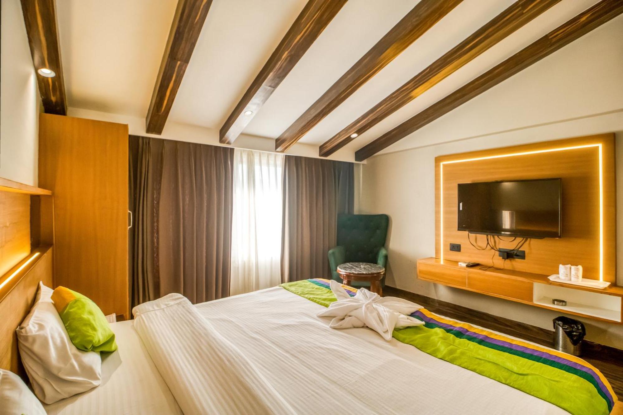 Deep Hotel Mussoorie Bagian luar foto
